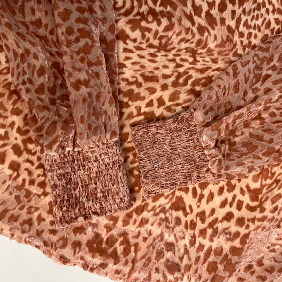 Easel Leopard Animal Print Blouse Peach Semi Sheer Velour V-Neck NWT Boho Glam S - Picture 8 of 11